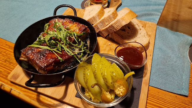 Opinii despre Matchball kurty - Pizza & Beer & Tenis & Streetball & Sipky în Petržalka - Gastronómia a pohostinstvo