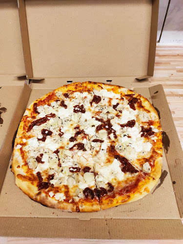 EM-DE Pizza - Gastronómia a pohostinstvo