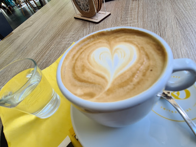 J, Námestie Jozefa Herdu 8203/4, 917 01 Trnava