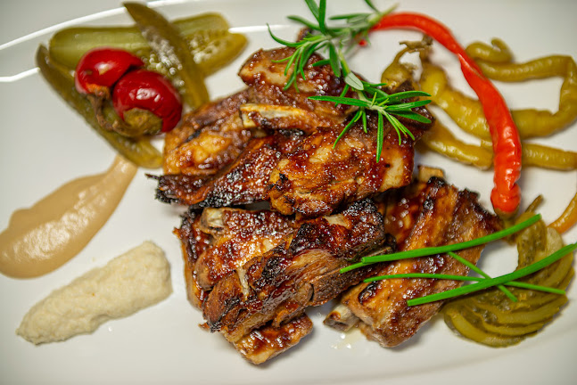 Opinii despre Cafe & Restaurant Family în Myjava - Gastronómia a pohostinstvo