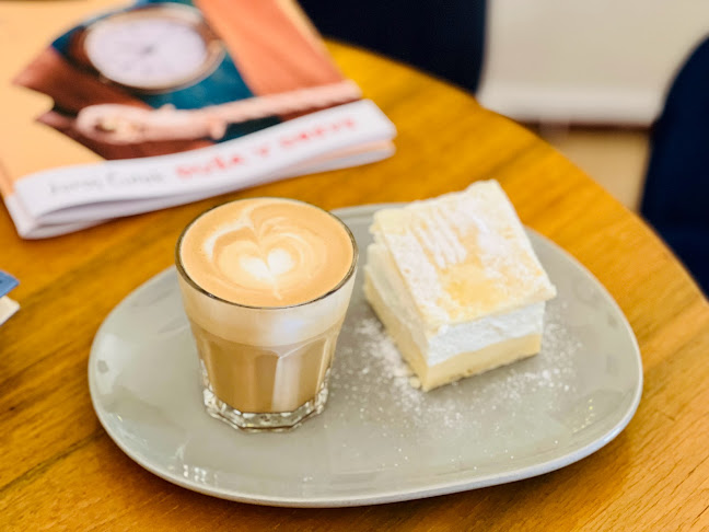 Comentarii opinii despre Kaviareň Poetika