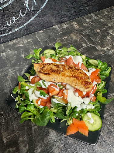 Whoper Burger - Gastronómia a pohostinstvo