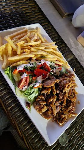 Reštaurácia a Penzión Modrá Ryba - Gastronómia a pohostinstvo