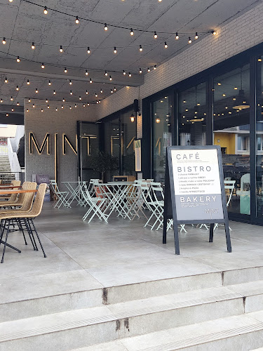 Jurigovo námestie 1, 841 04 Karlova Ves