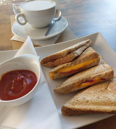 Comentarii opinii despre MÚV café