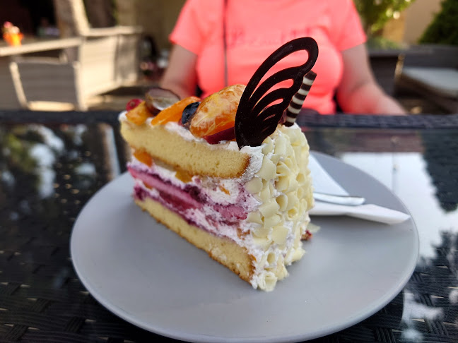 Hlavná 164, 925 82 Tešedíkovo