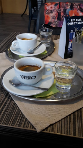 Comentarii opinii despre Aston Caffe