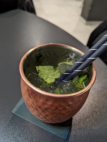 Comentarii opinii despre Retro Bar