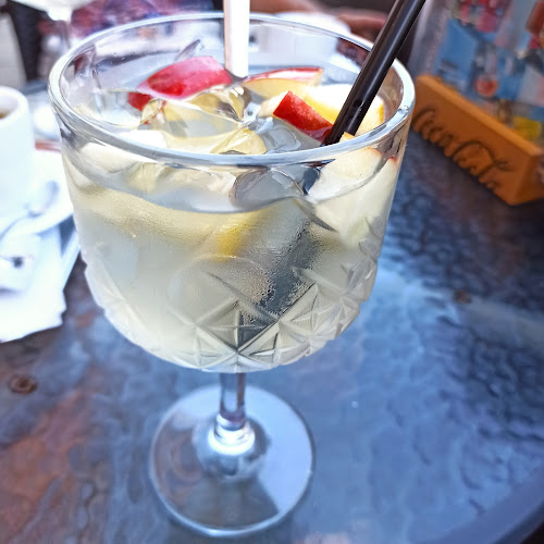 Opinii despre Kaviareň Budapest în Dunajská Streda - Gastronómia a pohostinstvo