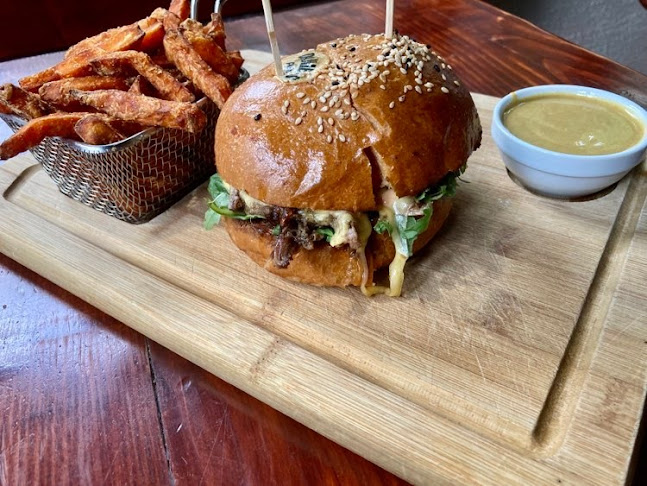 Daniels Pub & Restaurant - Gastronómia a pohostinstvo