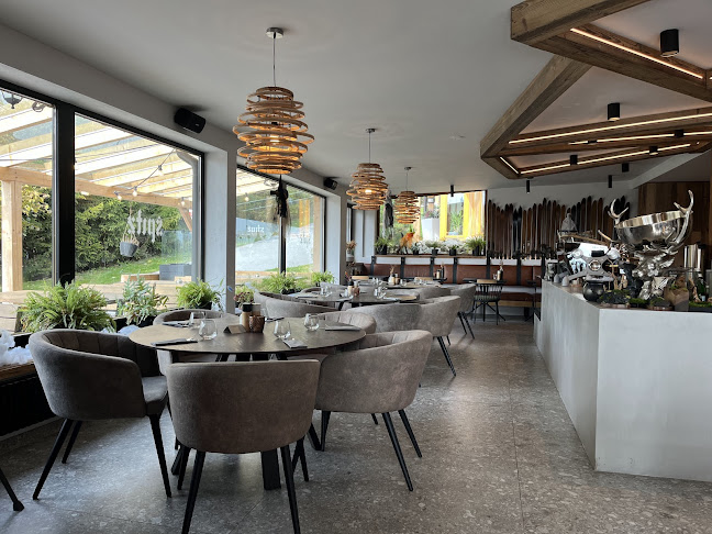 Opinii despre Spitz restaurant and bar în Vysoké Tatry - Gastronómia a pohostinstvo