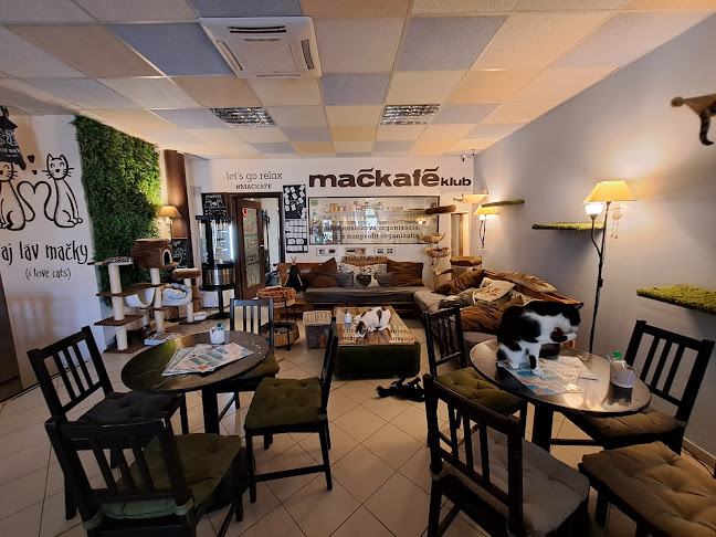 Zámocká 7327/24, 811 01 Bratislava-Hrad