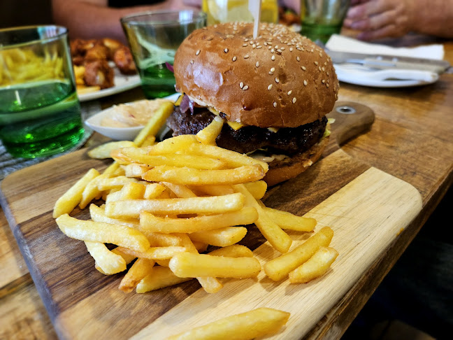 Opinii despre Reštaurácia Bohemia în Sečovce - Gastronómia a pohostinstvo