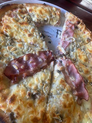 Comentarii opinii despre Bizón Urquell Pub