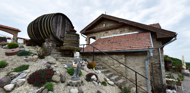 Pivnica a penzión u Pištu - Šahy