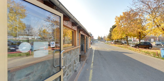 Comentarii opinii despre Country Saloon