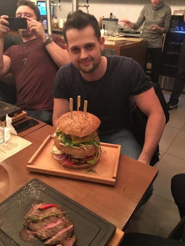 Opinii despre Manzo Steak & Burger în Žilina - Gastronómia a pohostinstvo