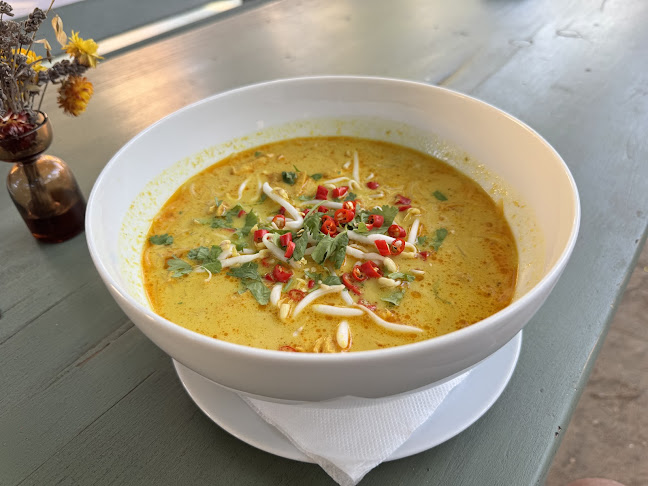 Opinii despre Laksa & Grill în Bratislava - Gastronómia a pohostinstvo