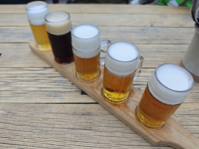 Opinii despre Karloveská Klubovňa în Karlova Ves - Gastronómia a pohostinstvo