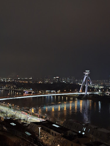 Námestie Alexandra Dubčeka 1, 811 01 Staré Mesto