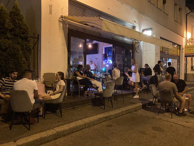 Eleven cafe&lounge bar - Gastronómia a pohostinstvo