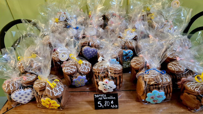 19, Nám. sv. Trojice 23, 969 01 Banská Štiavnica