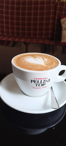 Comentarii opinii despre Kaviareň u Svätej Barbary