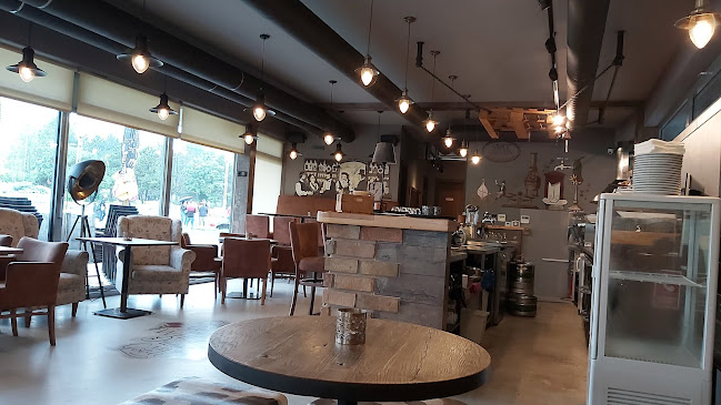 Savage Bistro Bar & Restaurant