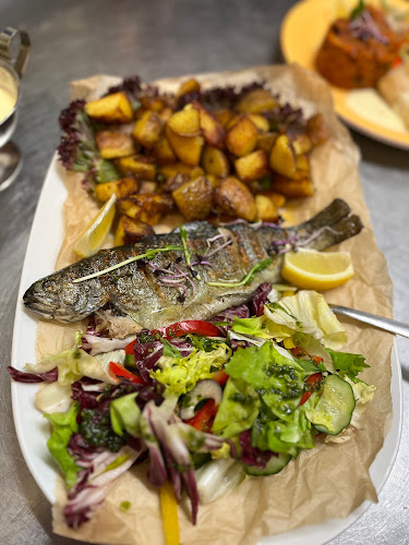 24 Lakes Restaurant - Jelka