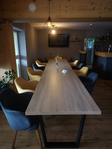 J, Námestie Jozefa Herdu 8203/4, 917 01 Trnava