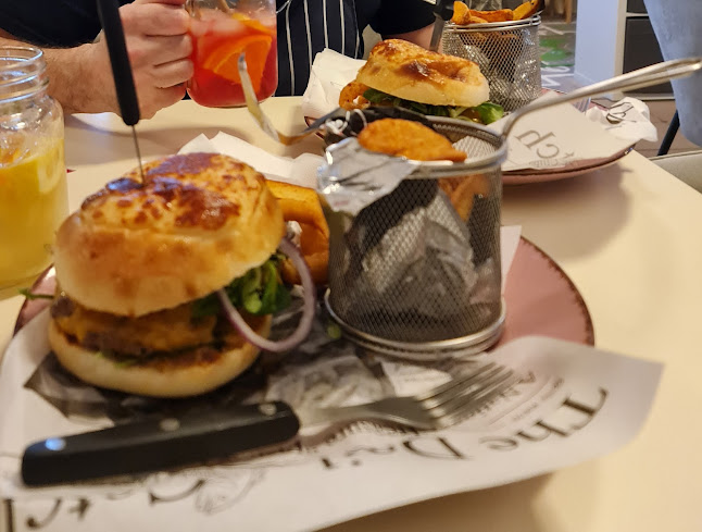 Galactic restaurant & coffee bar - Neded