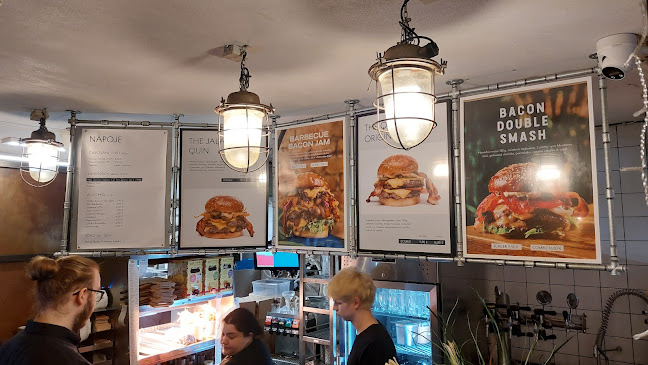 QUINSBORO - Gastronómia a pohostinstvo