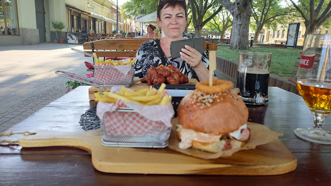 1, Hlavná 117, 943 01 Štúrovo