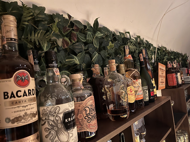 Jekyll&Hyde cafe bar