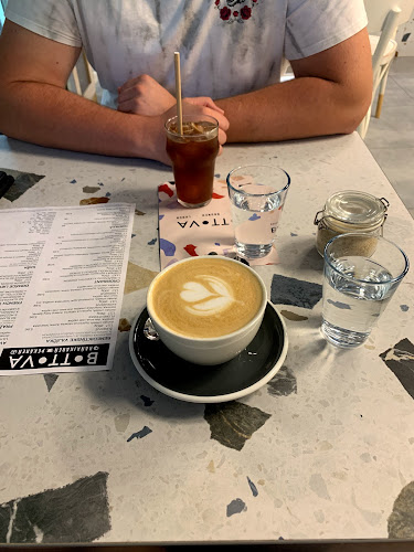 BOTTOVA • Coffee • Brunch • Gineria - Gastronómia a pohostinstvo