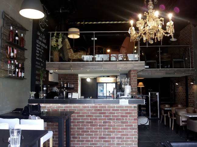 Eleven cafe&lounge bar