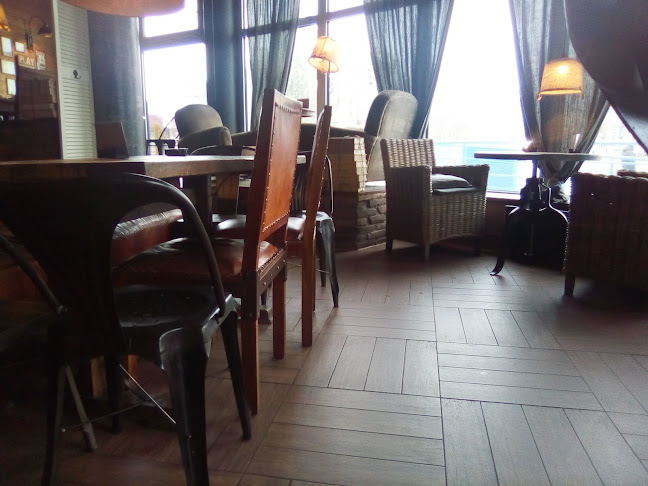 Comentarii opinii despre La Putika 4