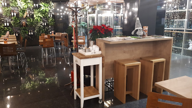 Podchod Hodžovo námestie 4, 811 06 Staré Mesto