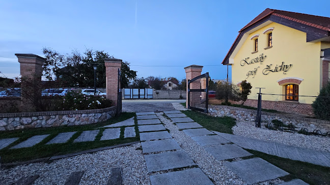 Kaštieľ gróf Zichy - Gastronómia a pohostinstvo