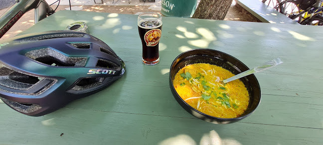 Laksa & Grill - Gastronómia a pohostinstvo