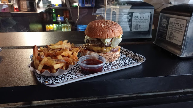 Comentarii opinii despre Burger Bar