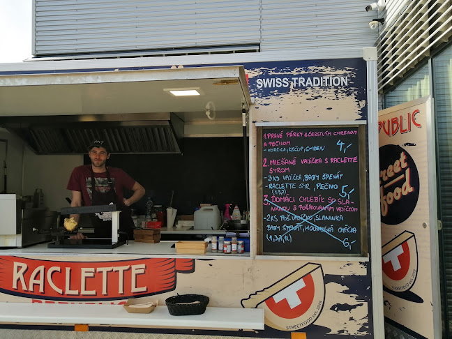 Opinii despre Monsters Cafe and Bar în Petržalka - Gastronómia a pohostinstvo