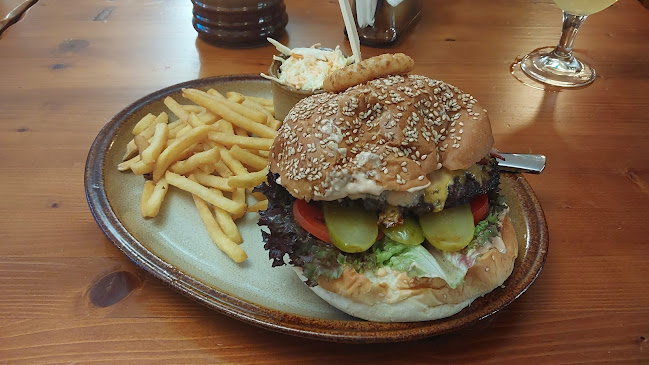 Country Saloon Belá - Restaurant