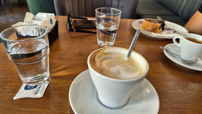 BAKERY & CAFFÉ ALLAKAJ - Bratislava