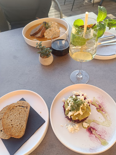 Opinii despre Spitz restaurant and bar în Vysoké Tatry - Gastronómia a pohostinstvo