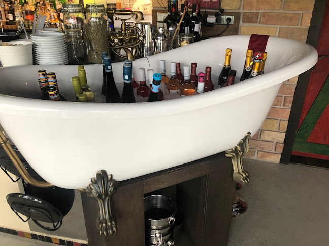 Comentarii opinii despre Savage Bistro Bar & Restaurant