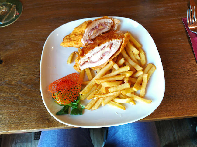 Comentarii opinii despre Scarlett Pension & Restaurant