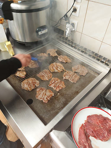 Lira&pizza& kebab SUPREM: - Bratislava