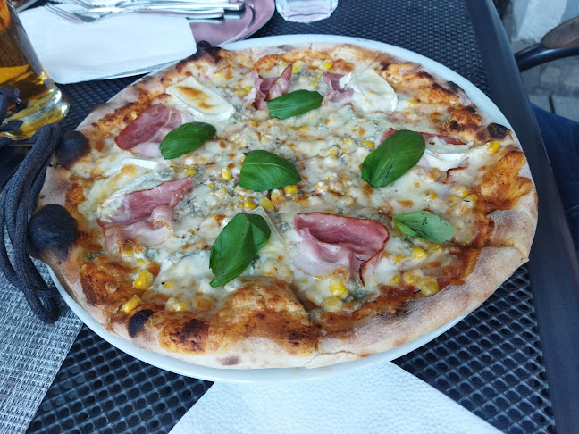 Pizzéria UV - Gastronómia a pohostinstvo