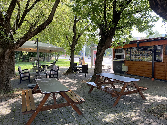 Opinii despre Whoper Burger în Banská Bystrica - Gastronómia a pohostinstvo